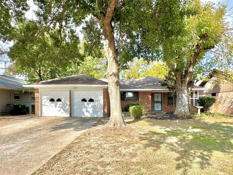 Photo of 5510 Nina Lee Lane, Houston, TX 77092 (MLS # 96348575)