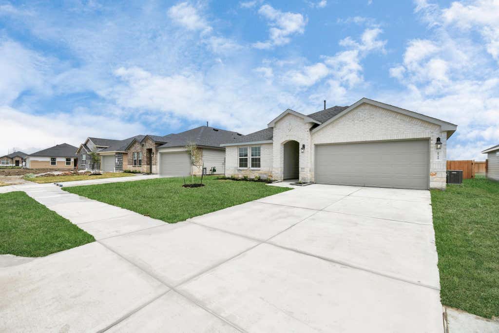Photo of 8519 Swenson Lane Lane, Rosharon, TX 77583 (MLS # 25110447)