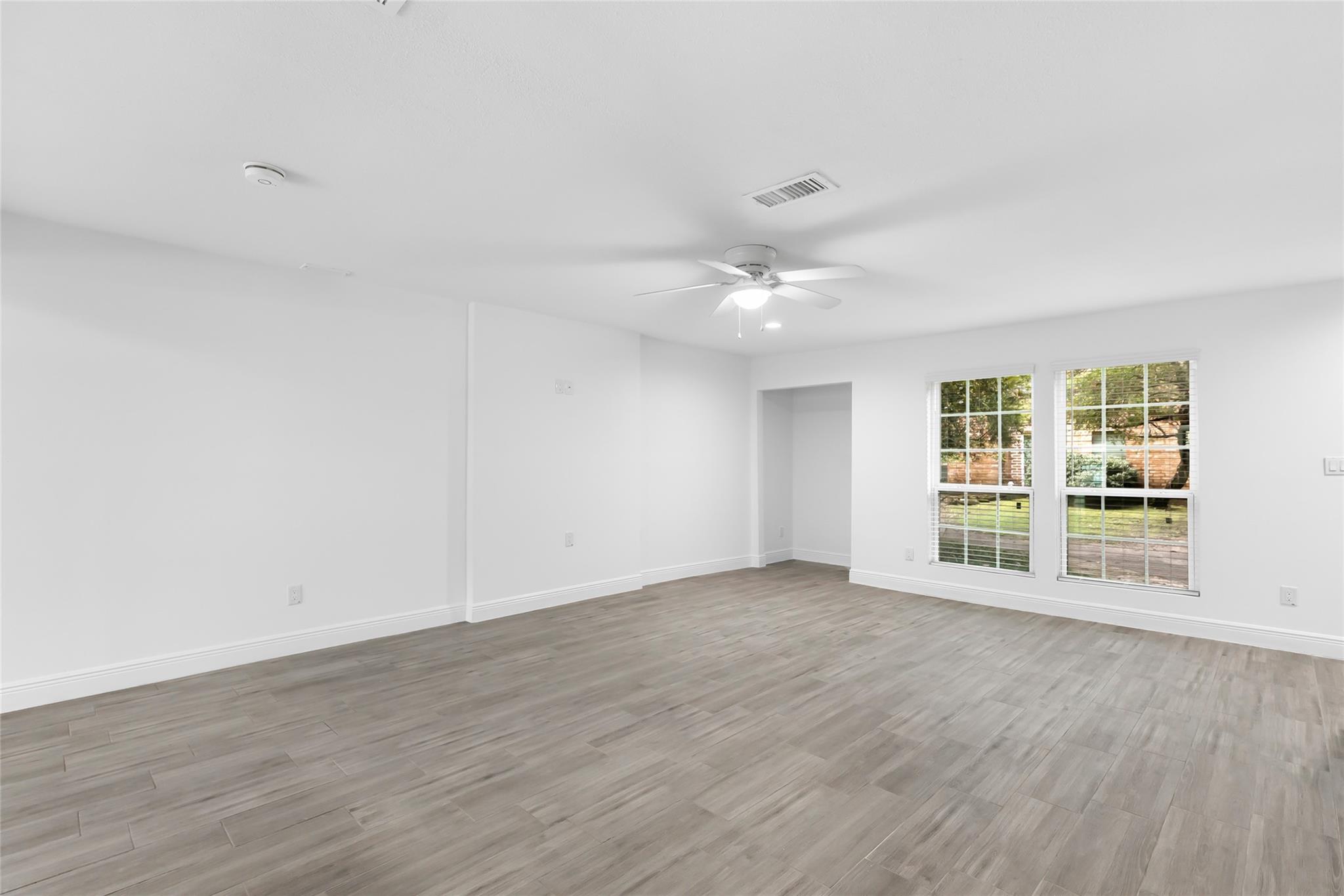 1011 Hamblen Road 205