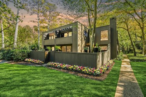 Photo of 271 Litchfield Lane, Houston, TX 77024 (MLS # 6608445)