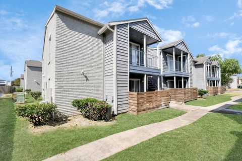 Tiny photo for 12211 Fondren Rd #1401, Houston, TX 77035 (MLS # 49386711)