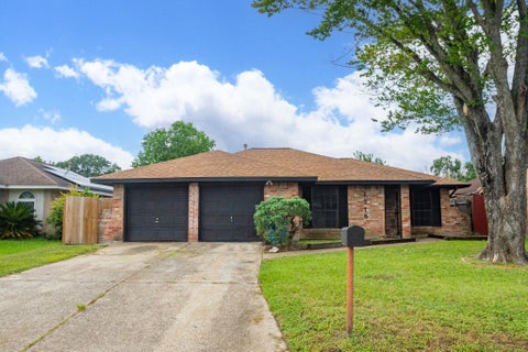Photo of 1918 Deerhurst Lane, Houston, TX 77088 (MLS # 94644641)