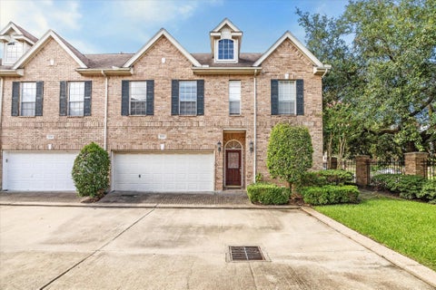 Photo of 2838 Briarhurst Park, Houston, TX 77057 (MLS # 9856070)