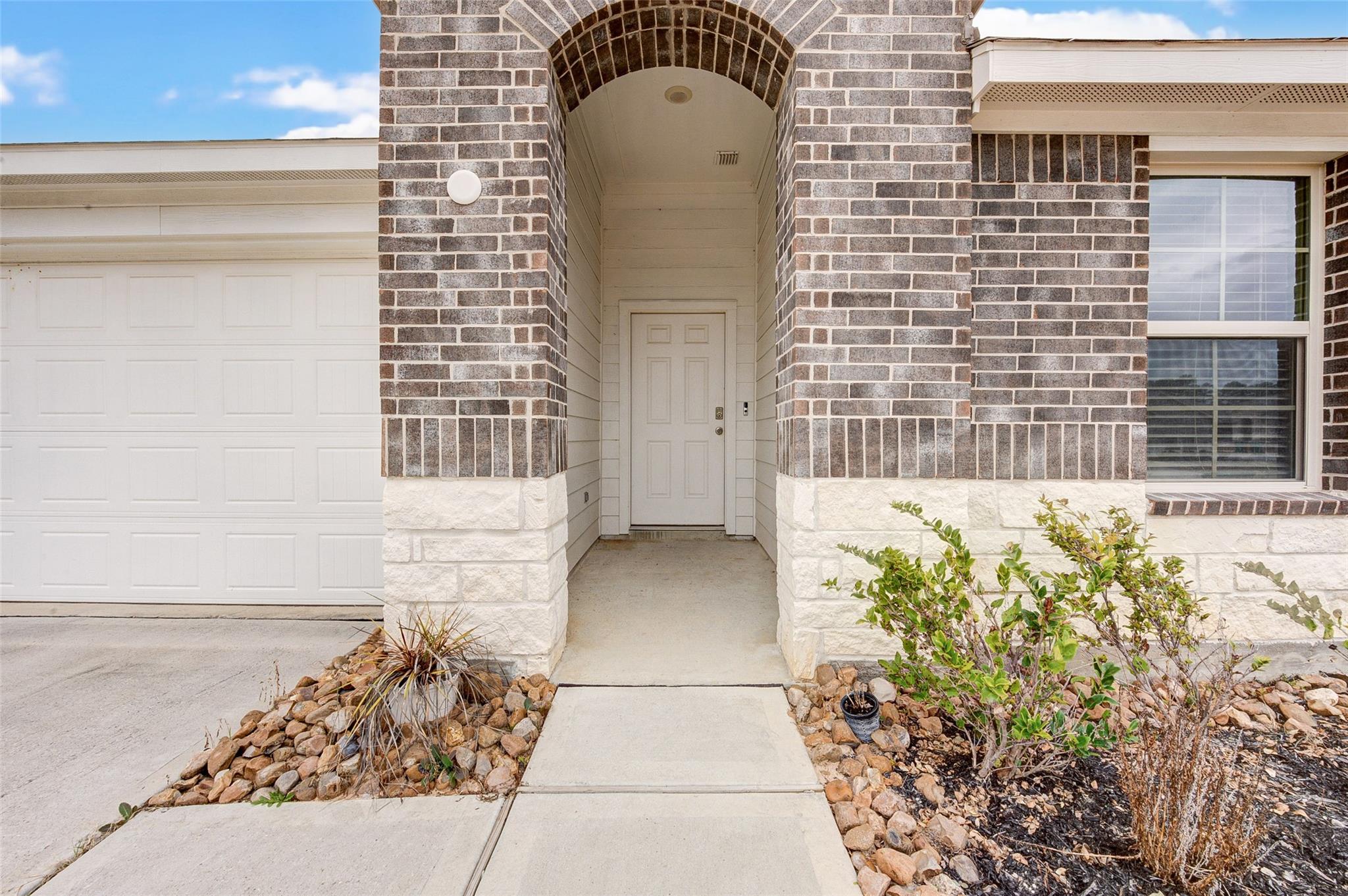 13989 Leigh Lake Lane