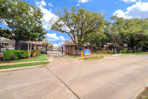 Property photo of 8055 cambridge street 37, houston, TX 77054