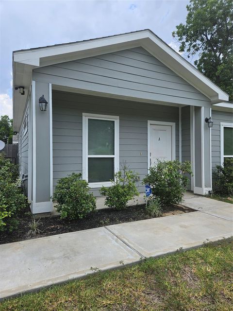 Photo of 2704 Sam Wilson Street #A, Houston, TX 77020 (MLS # 58585597)