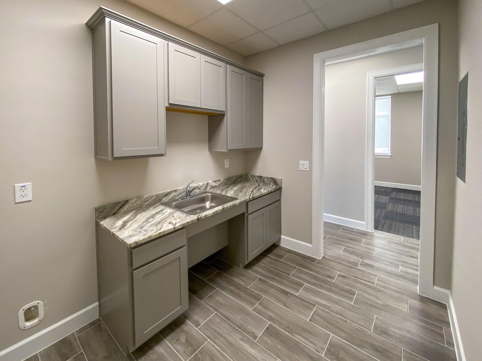 4220 Cartwright Road 103