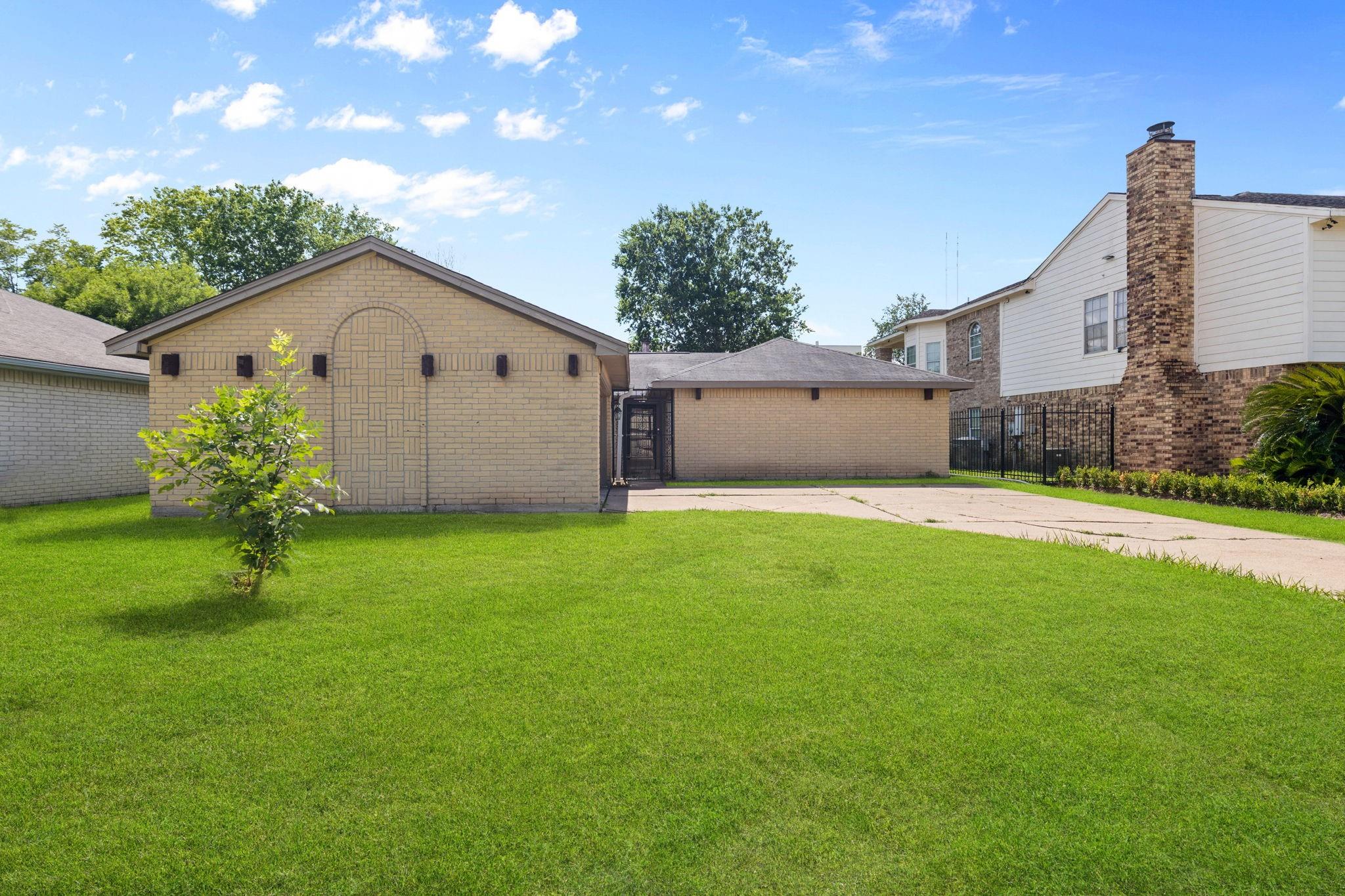 16723 Lone Quail Court