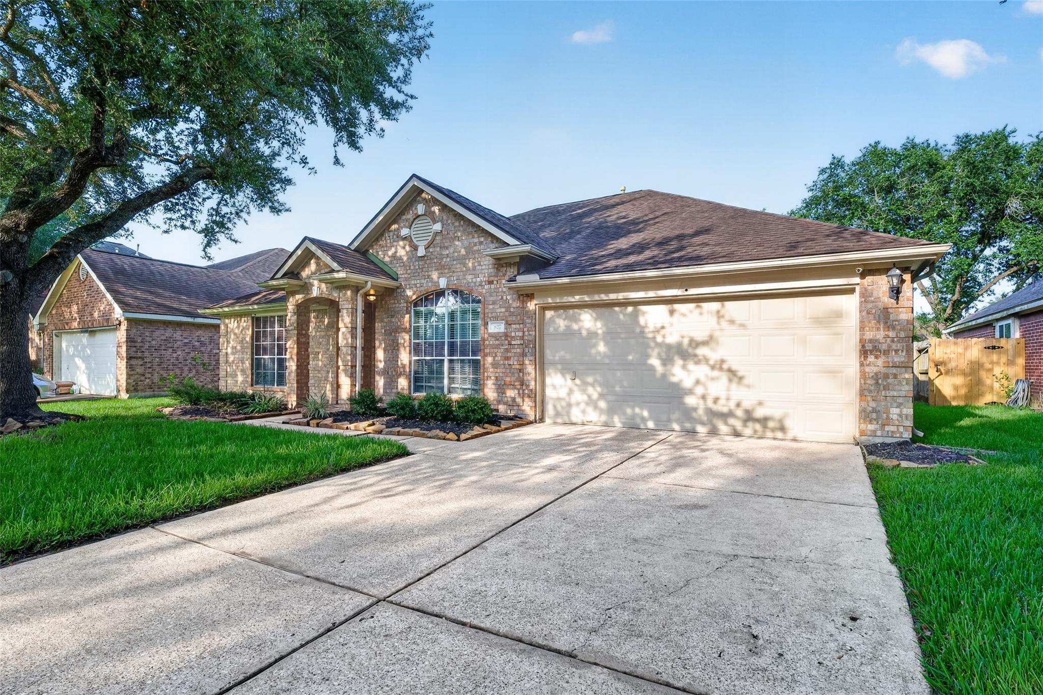 827 N Wellsford Drive