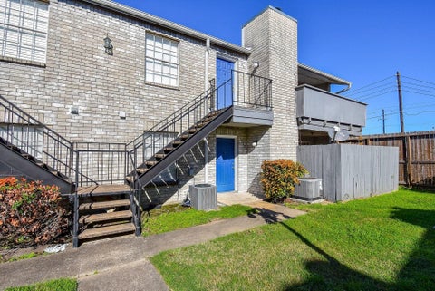 Condo For Sale - 9700 Leawood Boulevard #1210<br/> Harris County, Houston, TX 77099