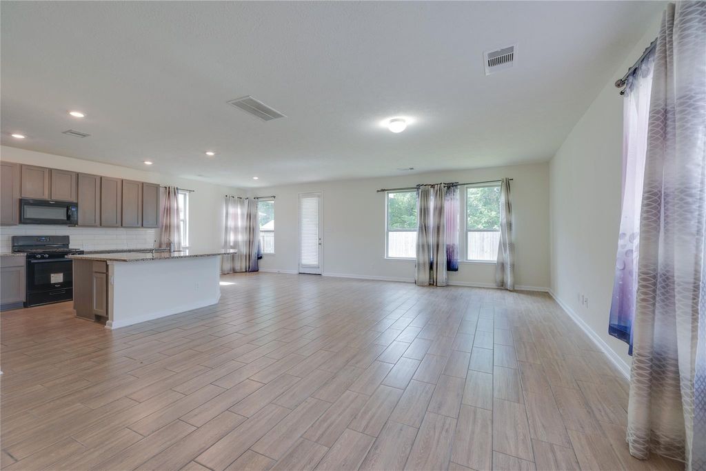 Photo of 2547 White Bluff Lane, Houston, TX 77038 (MLS # 20537323)