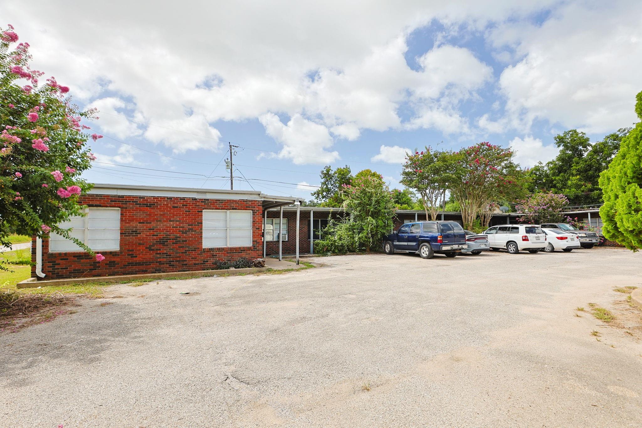 1101 Demolay Street
