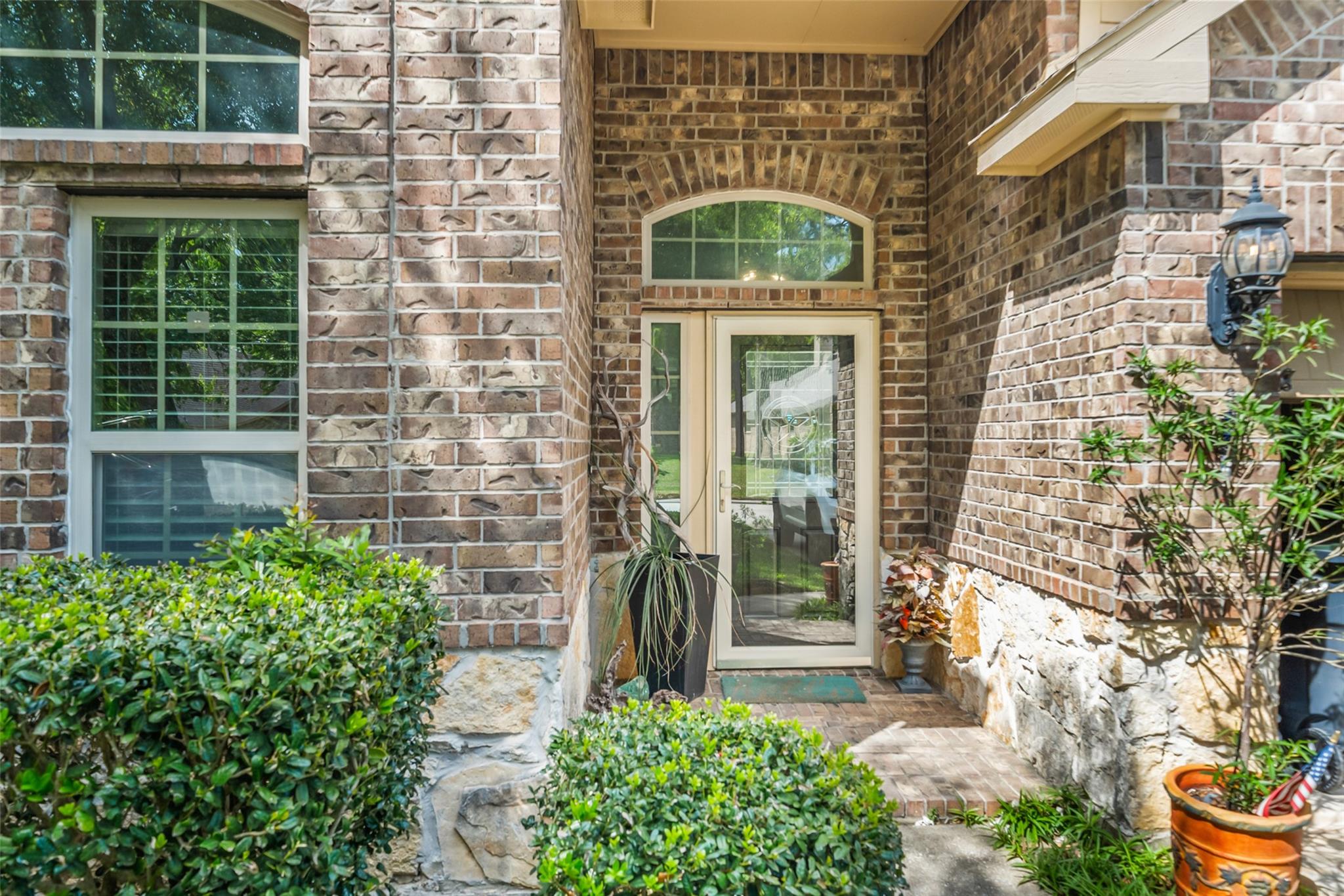 1940 Honey Laurel Drive