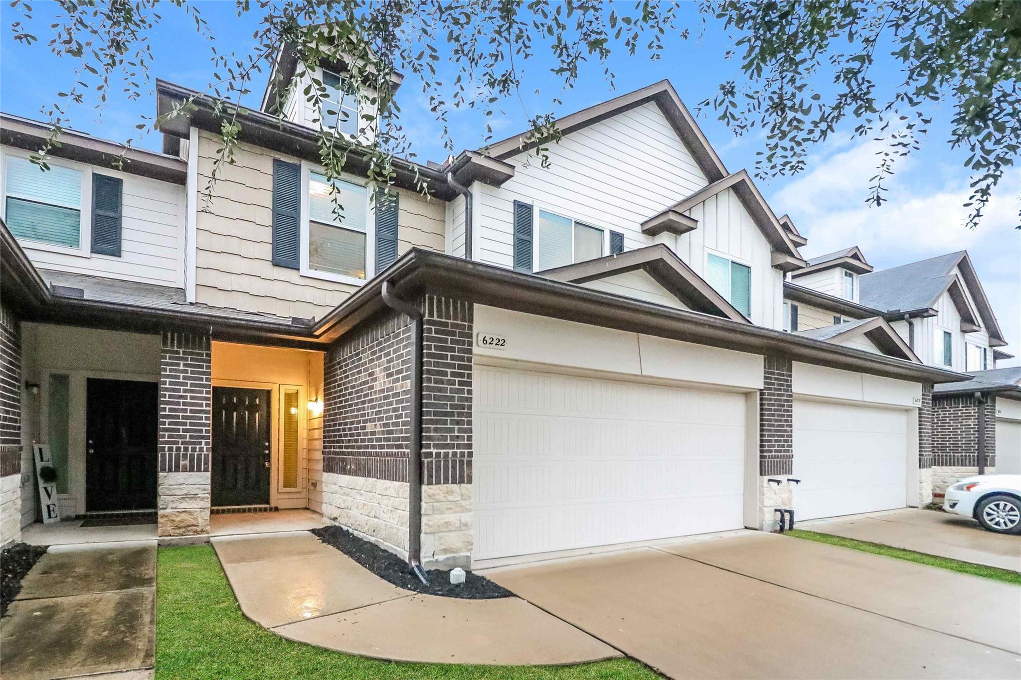 6222 Brenwood Circle