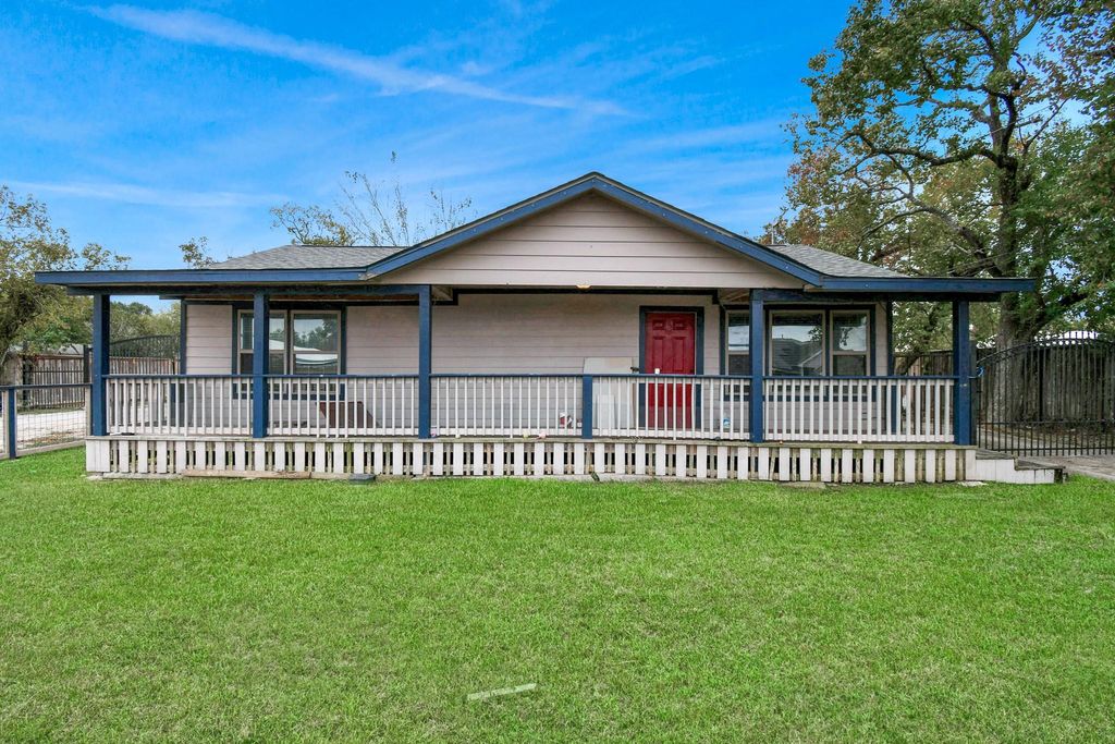 Photo of 1008 Vista Road, Pasadena, TX 77504 (MLS # 5669074)