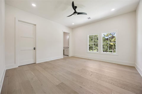 Tiny photo for 539 W 34th Street, Houston, TX 77018 (MLS # 22031090)