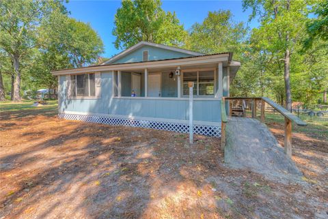 Photo of 234 Lakeview Drive, Onalaska, TX 77360 (MLS # 89077856)