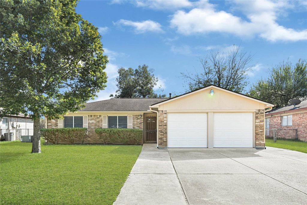Photo of 1119 Glen Echo Drive, Houston, TX 77088 (MLS # 39832108)