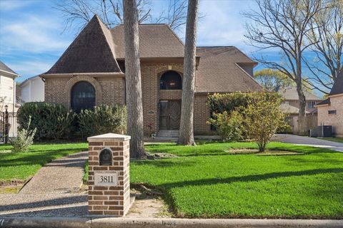 Photo of 3811 Trappers Forest Drive, Houston, TX 77088 (MLS # 61484405)