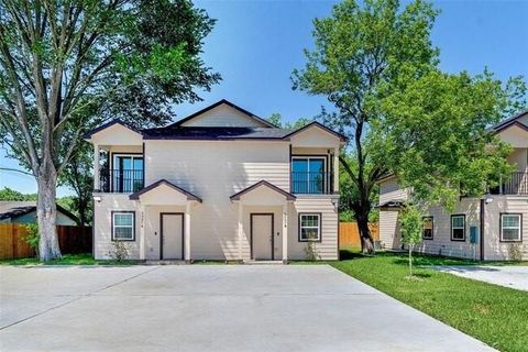 Photo of 5007 Mallow Street #B, Houston, TX 77033 (MLS # 72563931)