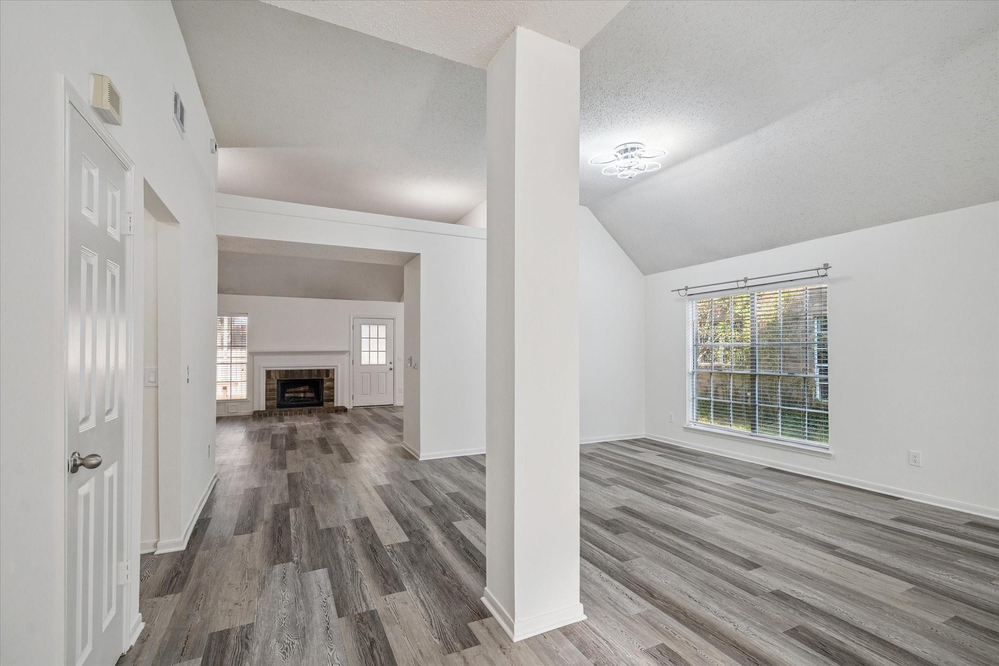 143 W Village Knoll Circle