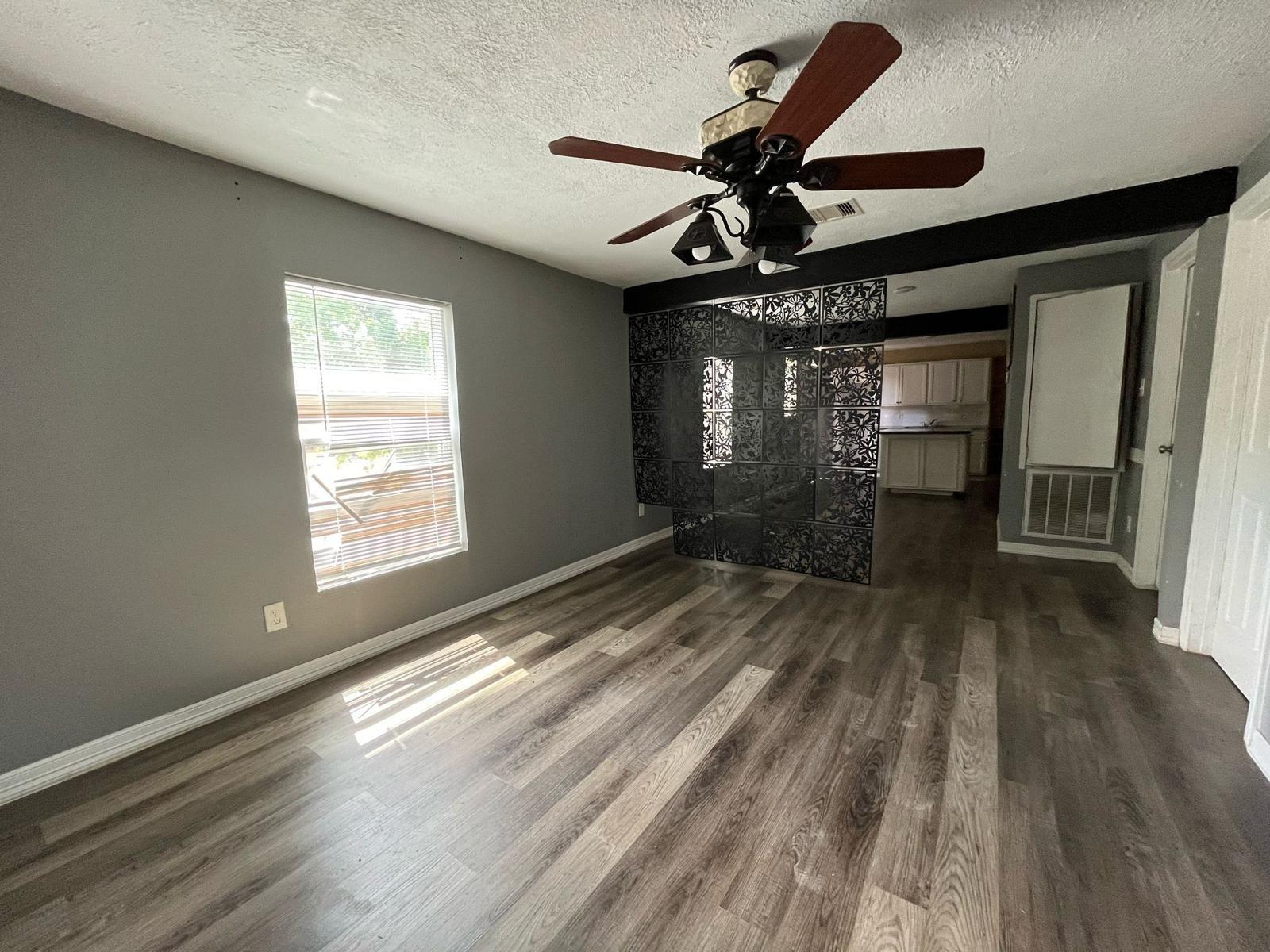 6908 Larkstone Street