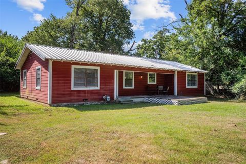 Photo of 338 Reeder Street, Buffalo, TX 75831 (MLS # 53593141) Photo of 338 Reeder Street, Buffalo, TX 75831 (MLS # 53593141)
