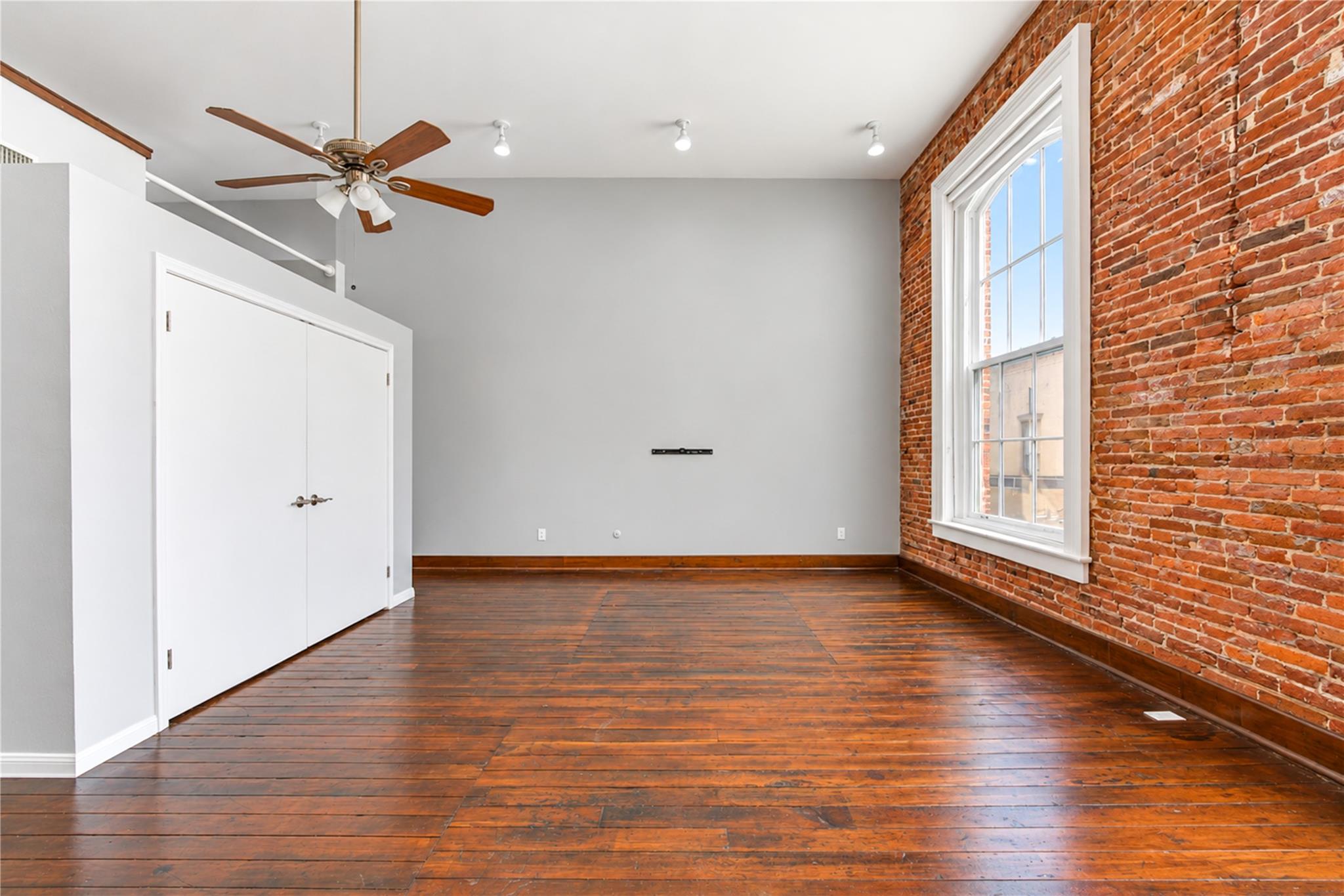 2309 Strand Street 3C