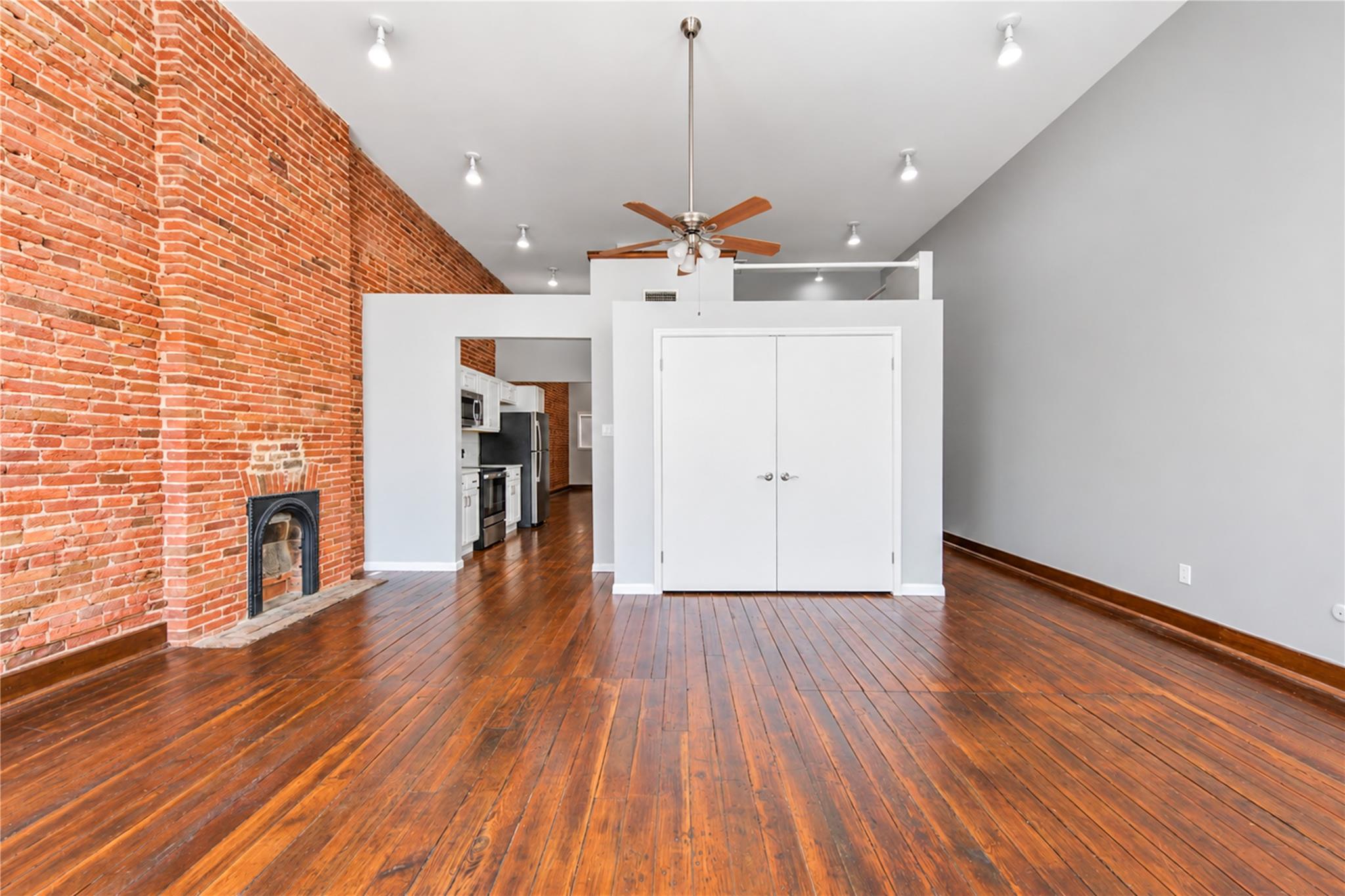 2309 Strand Street 3C