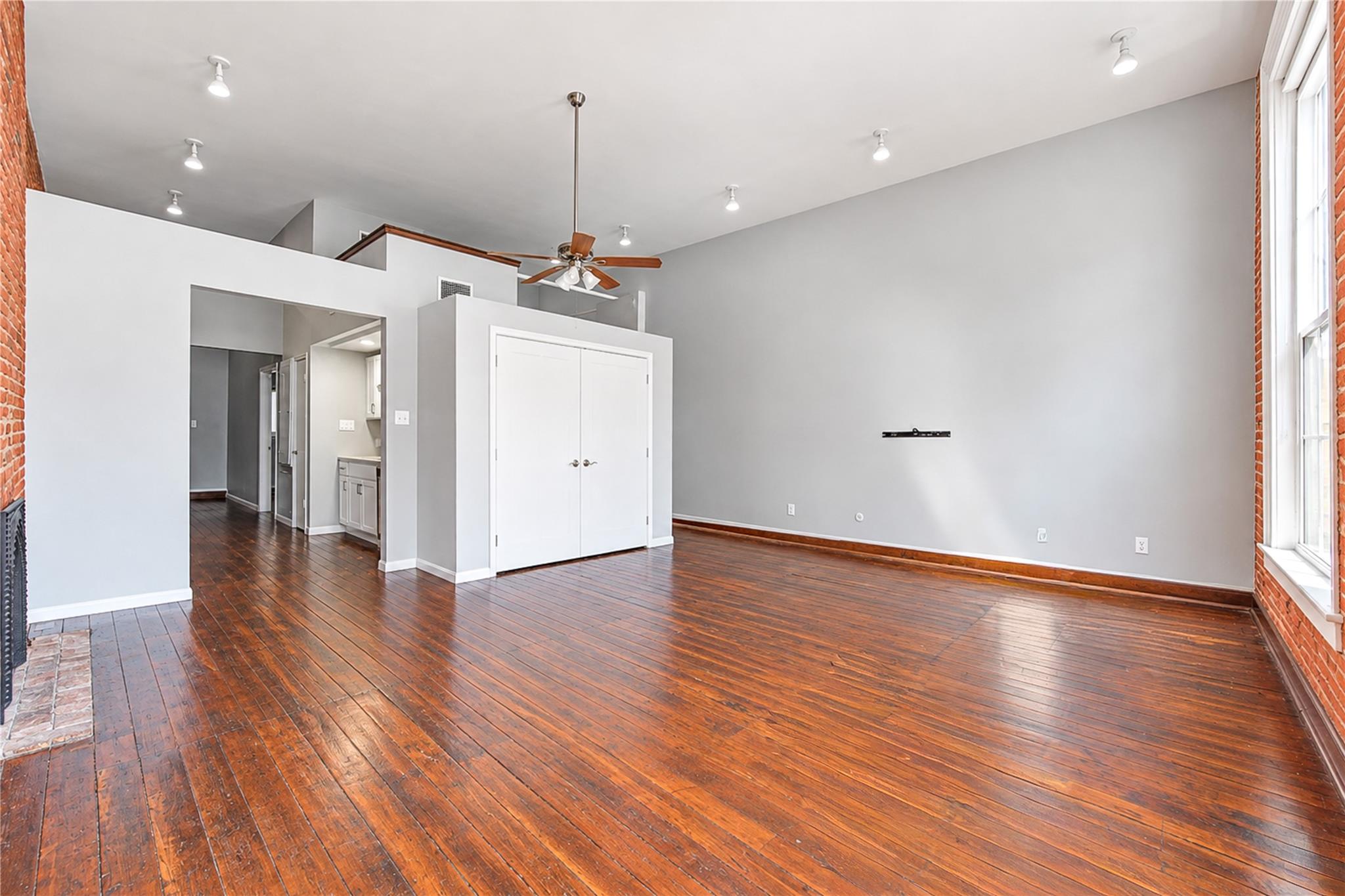 2309 Strand Street 3C