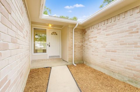 Photo of 408 Bayridge Drive, League City, TX 77573 (MLS # 61465260) Photo of 408 Bayridge Drive, League City, TX 77573 (MLS # 61465260)