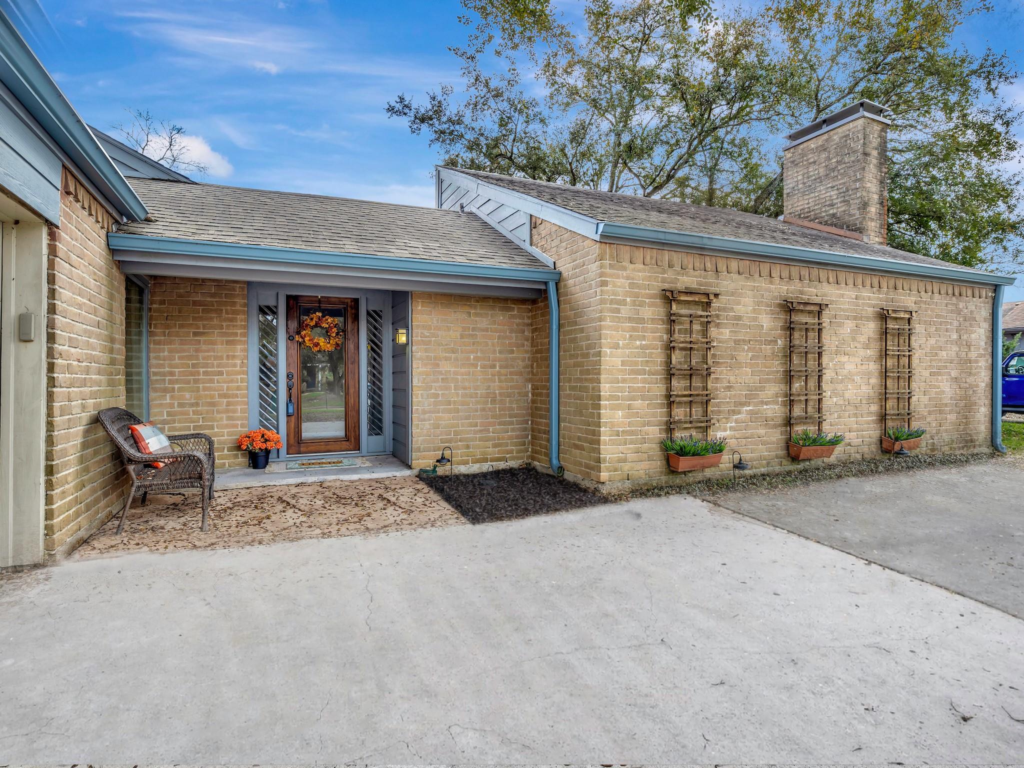 4330 Shady Springs Drive