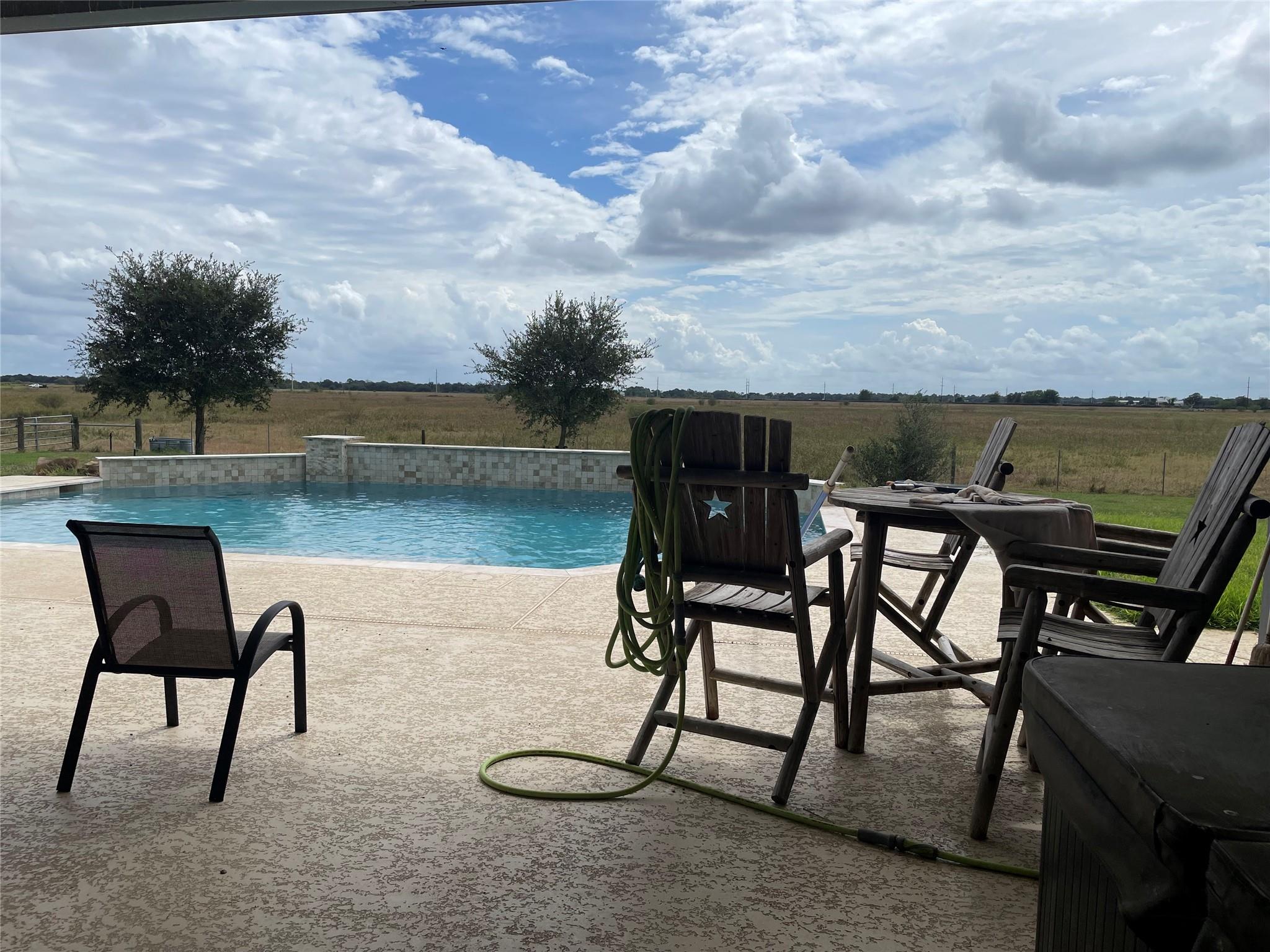 357 Mustang Ridge Rd Road