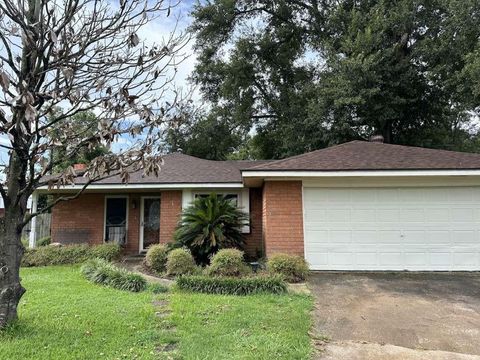 718 Westbury Street West Orange TX 77630