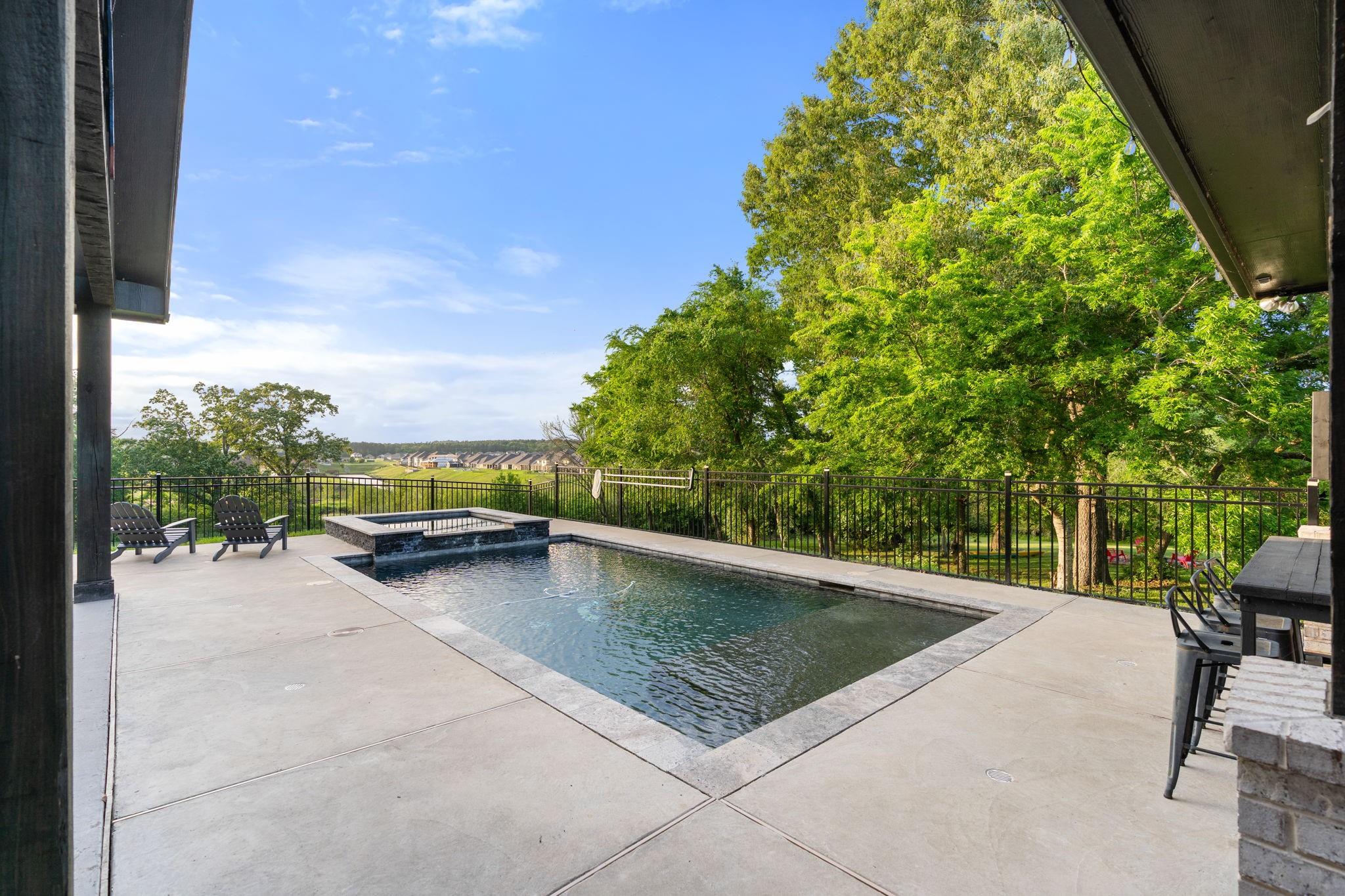 19178 Grandview Point