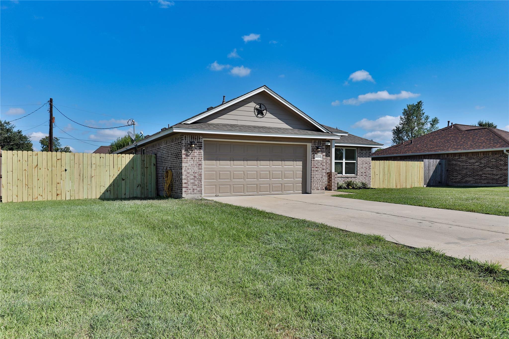 6120 Fox Ridge Drive R453E