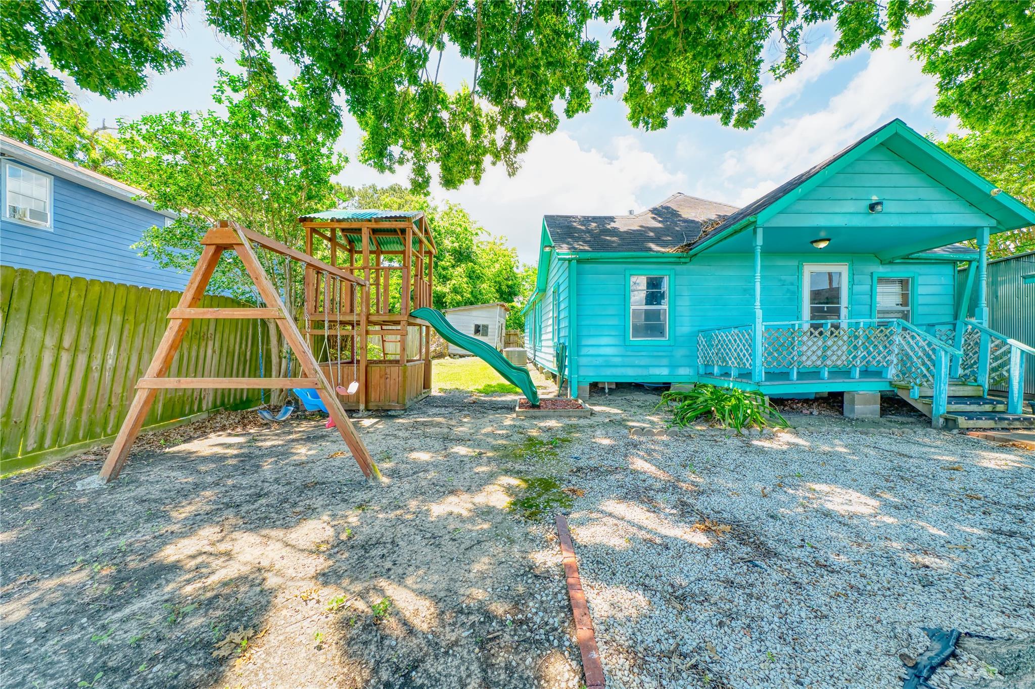 323 Avenue J