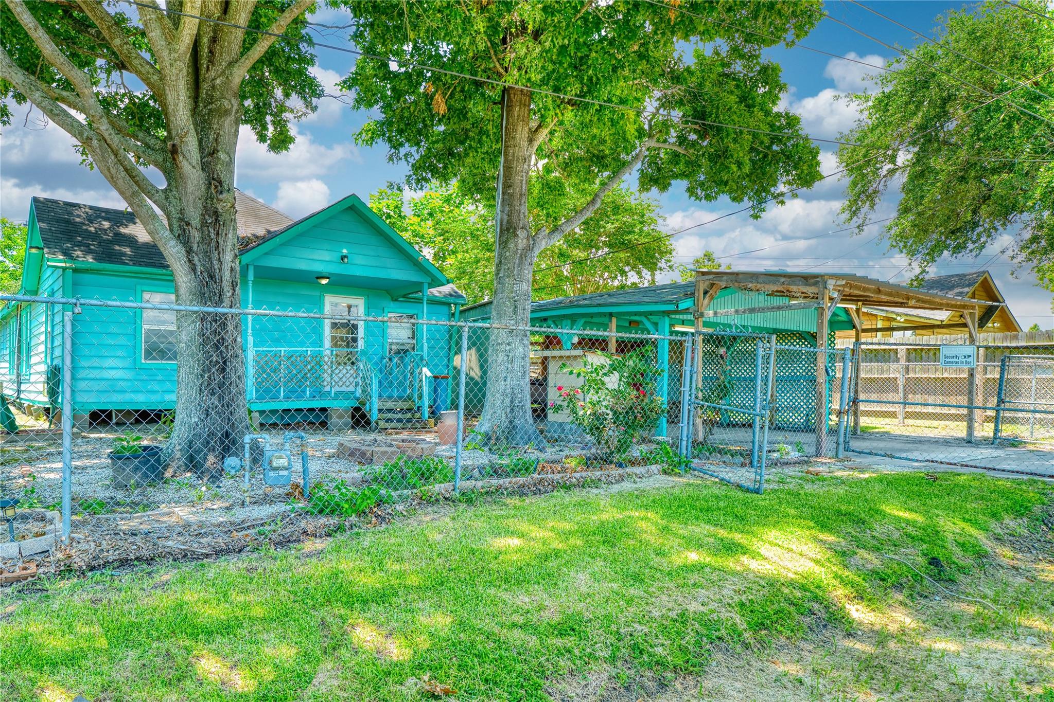 323 Avenue J