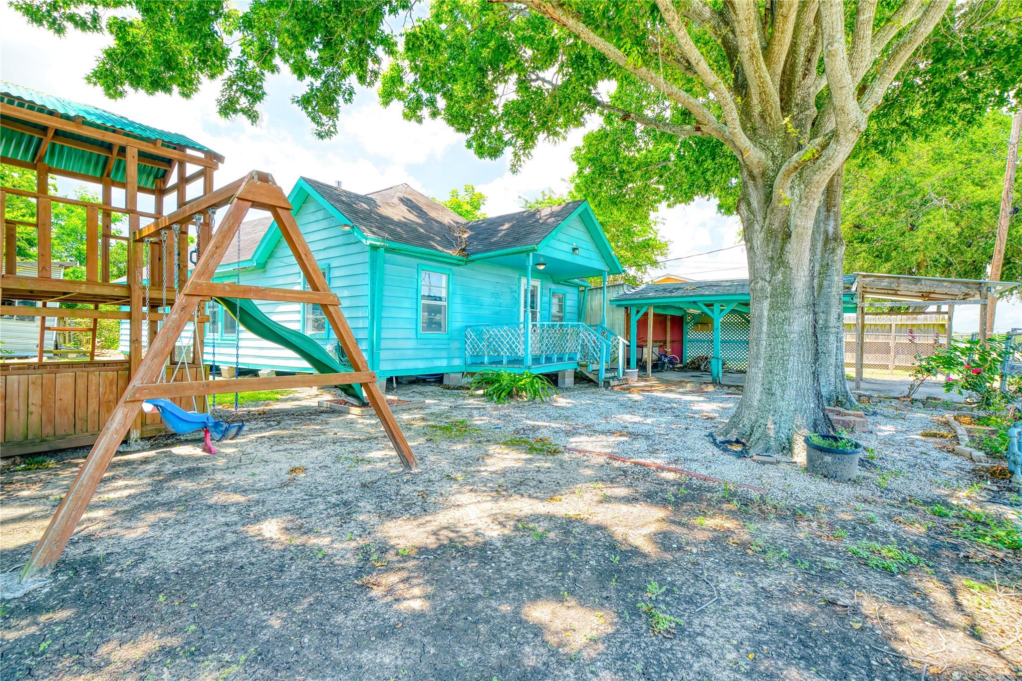 323 Avenue J