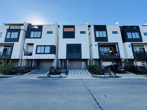 Photo of 525 Memorial Heights Drive, Houston, TX 77007 (MLS # 8666595)