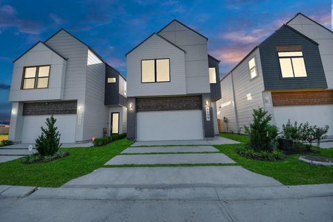 2106 Diagonal Lane Houston TX 77051