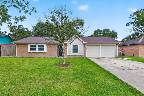 Photo of 12002 Hillcroft Avenue, Houston, TX 77035 (MLS # 21244263)