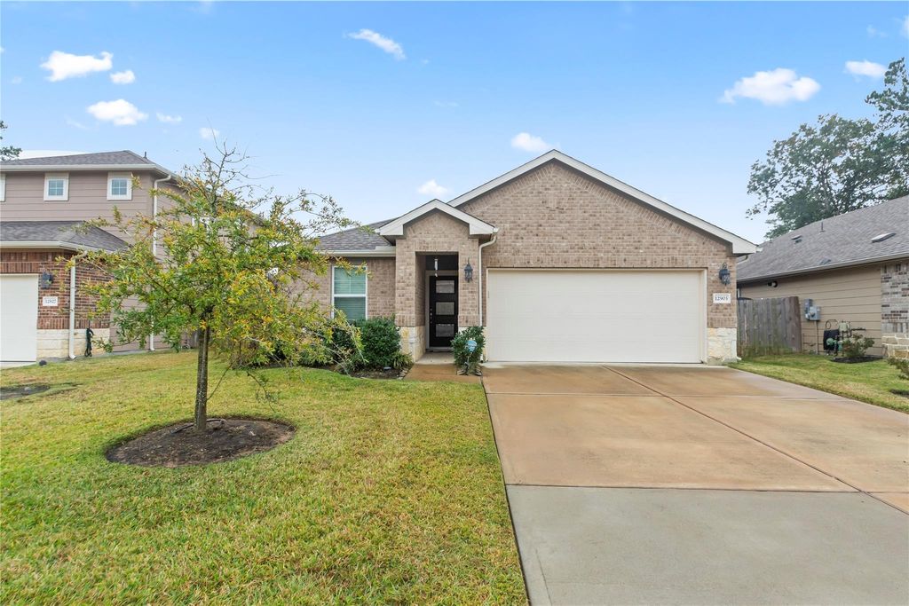 Photo of 12903 N Winding Pines Drive, Tomball, TX 77375 (MLS # 93567175)