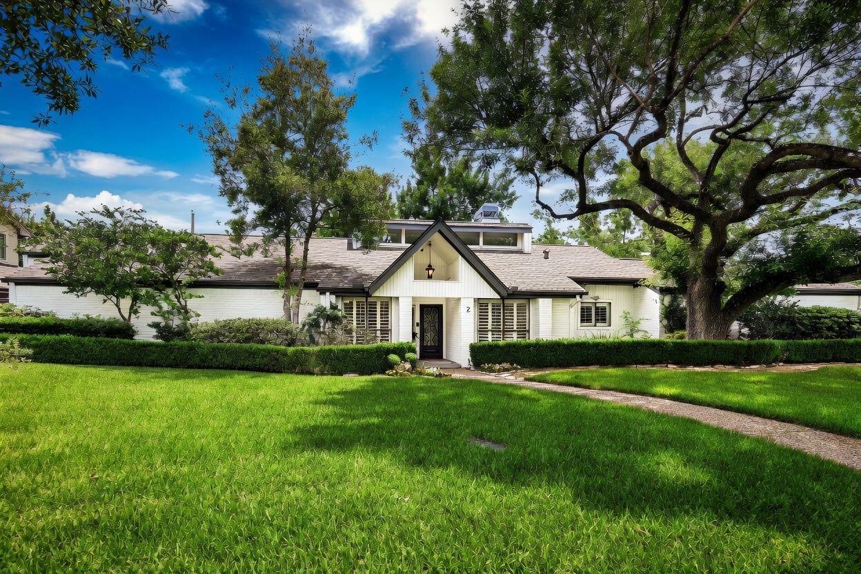 2 Wild Oak Circle