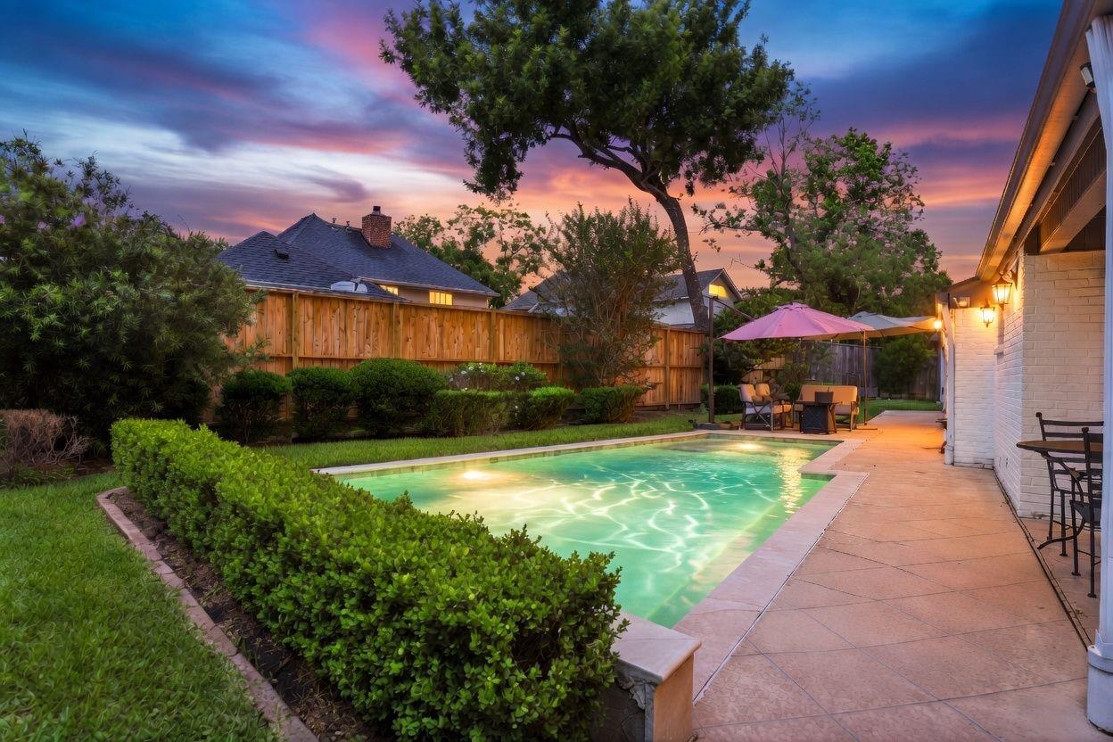 2 Wild Oak Circle