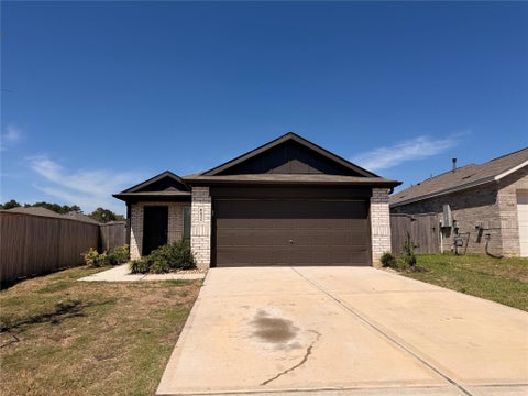 Homes For Rent - 852 Village Brook Drive<br/> Willis, TX 77378