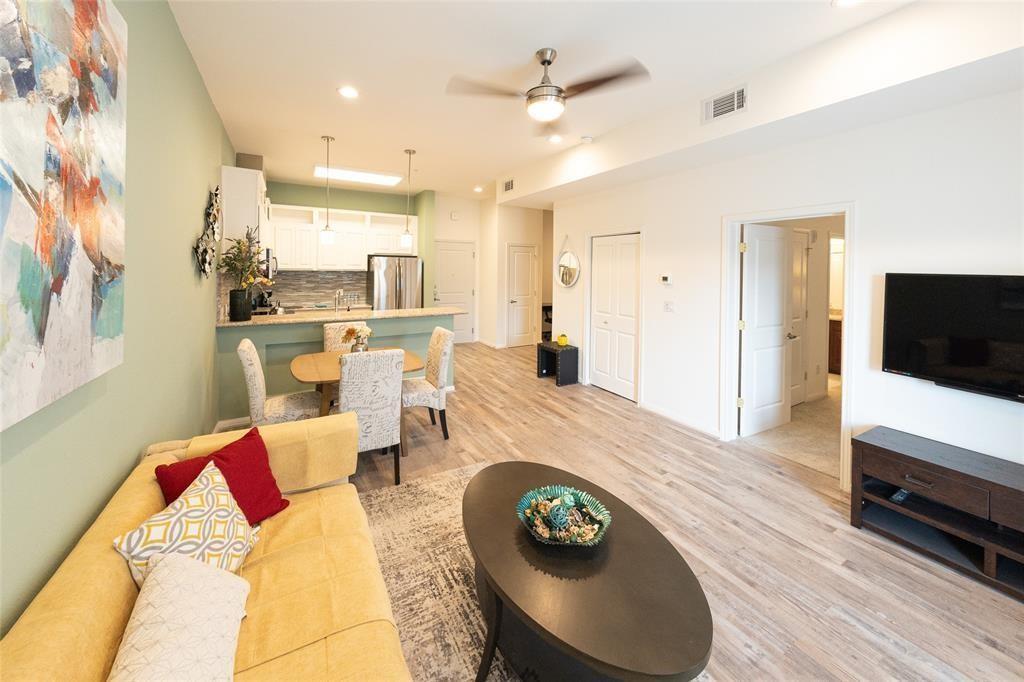 1207 Grand West Boulevard 1I