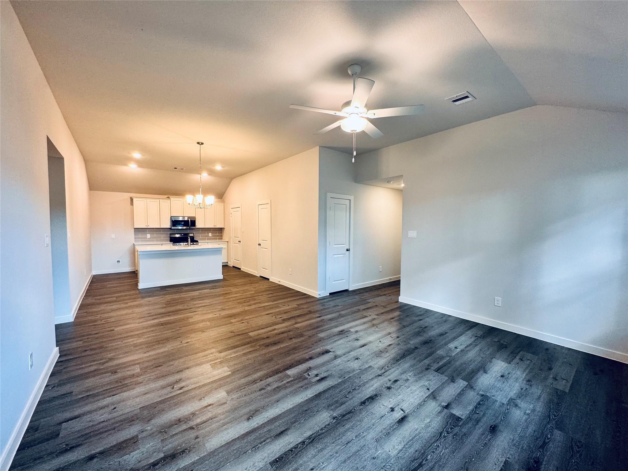 935 Road 5203