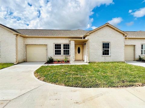 Photo of 9508 Quaker Court, Rosharon, TX 77583 (MLS # 34350943)