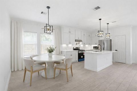 Tiny photo for 6037 S Acres Drive, Houston, TX 77048 (MLS # 13244218)